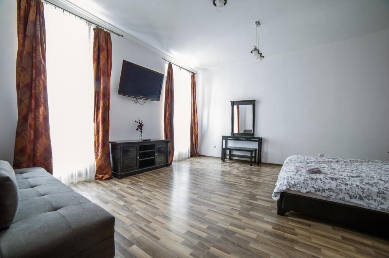 Central Studio Bnb Braşov Dış mekan fotoğraf